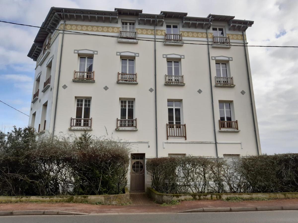 Les Prairies De Bellevue, Ideal Curistes, Vacanciers Et Ouvriers Apartment La Roche-Posay Exterior photo